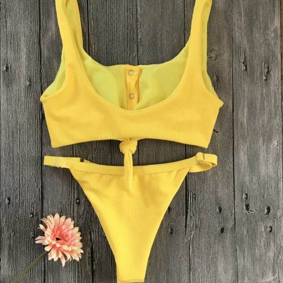 ❤️LAST ONE Sale yellow button up knot swimsuits - Picture 2 of 7